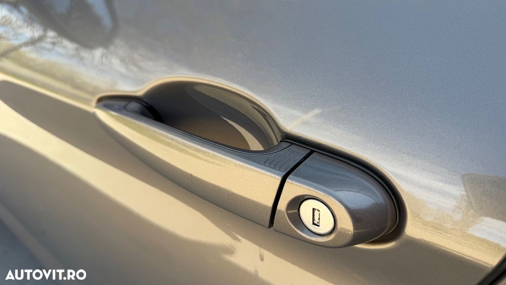 BMW Seria 3 320d Aut. Sport Line - 20