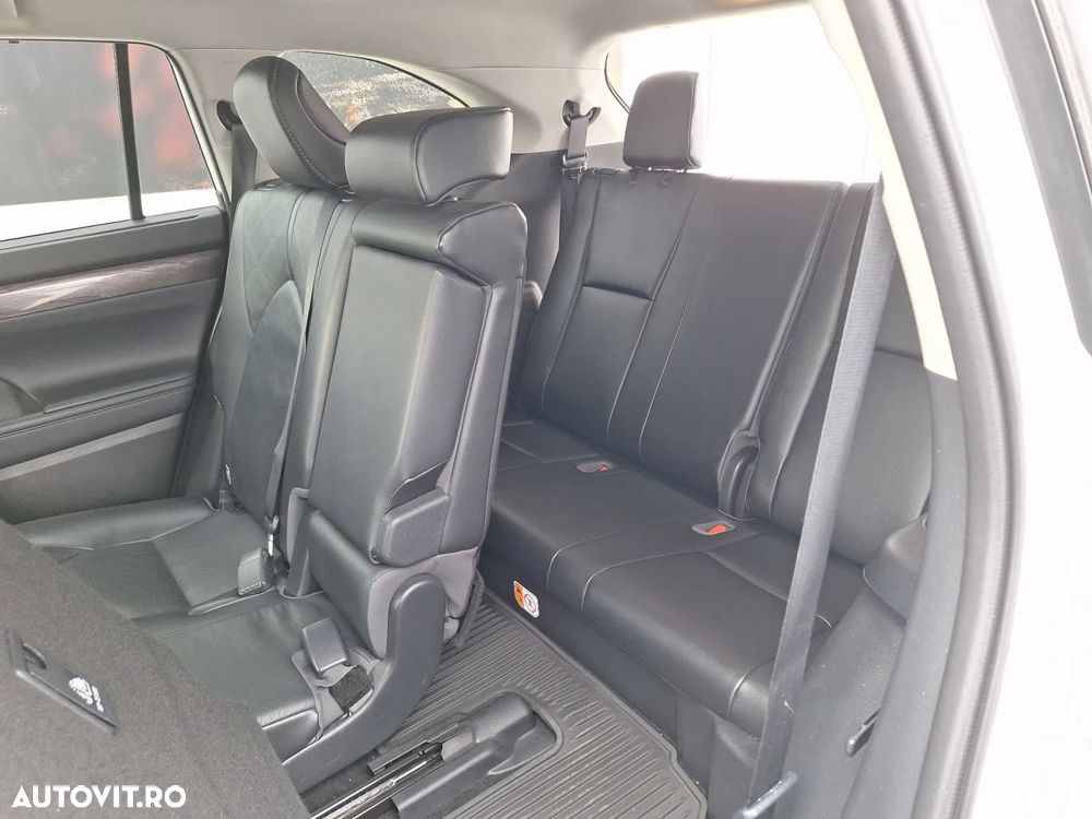 Toyota Highlander 2.5 L Dynamic Force 248CP Luxury Pearly - 12