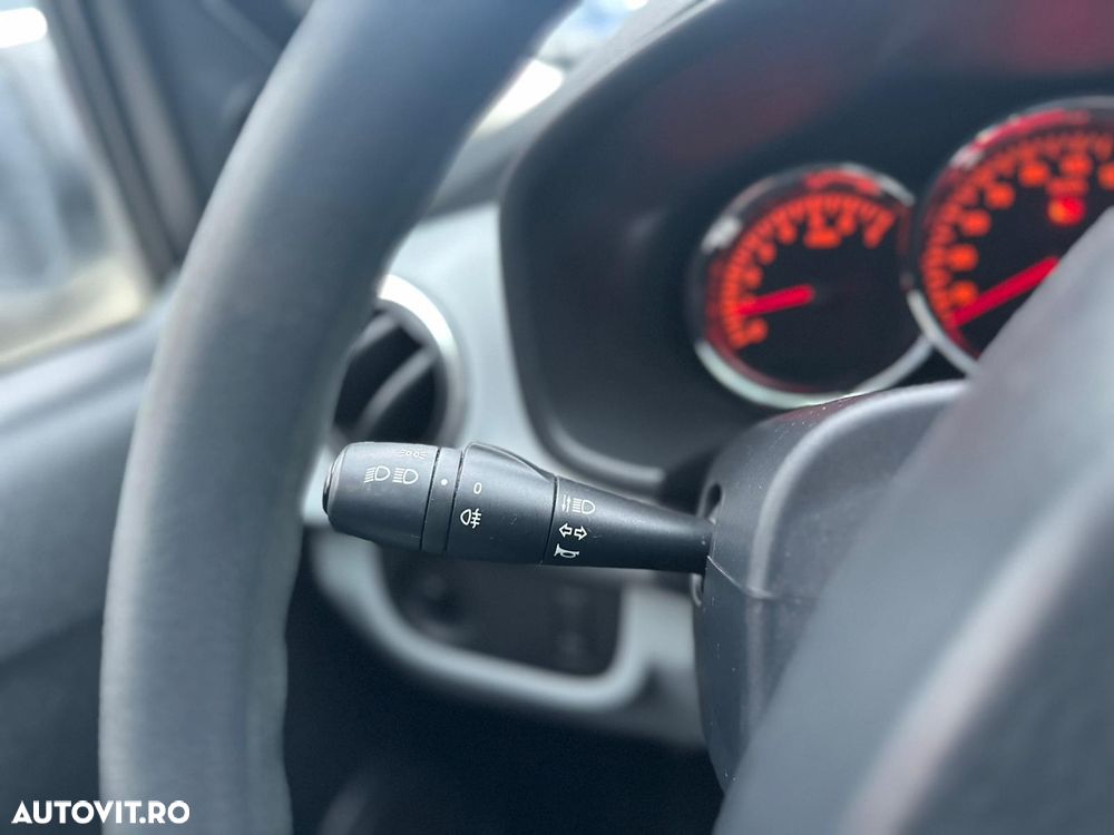 Dacia Sandero 1.5 75CP Ambiance - 12