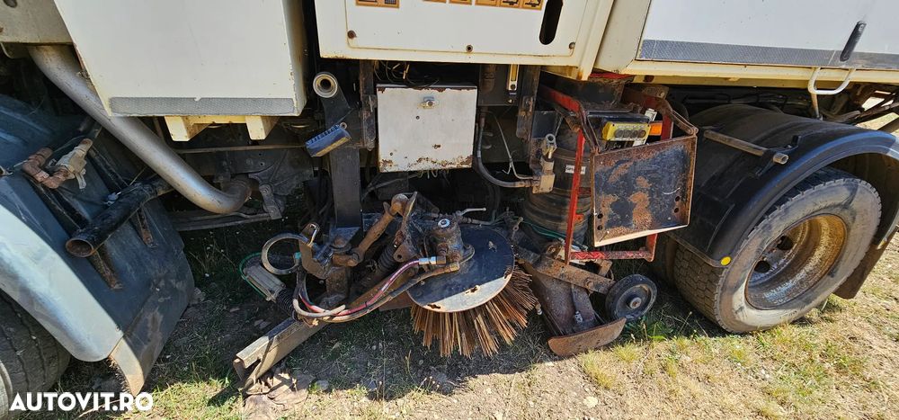 DAF LF 180 Mătură stradală - 2