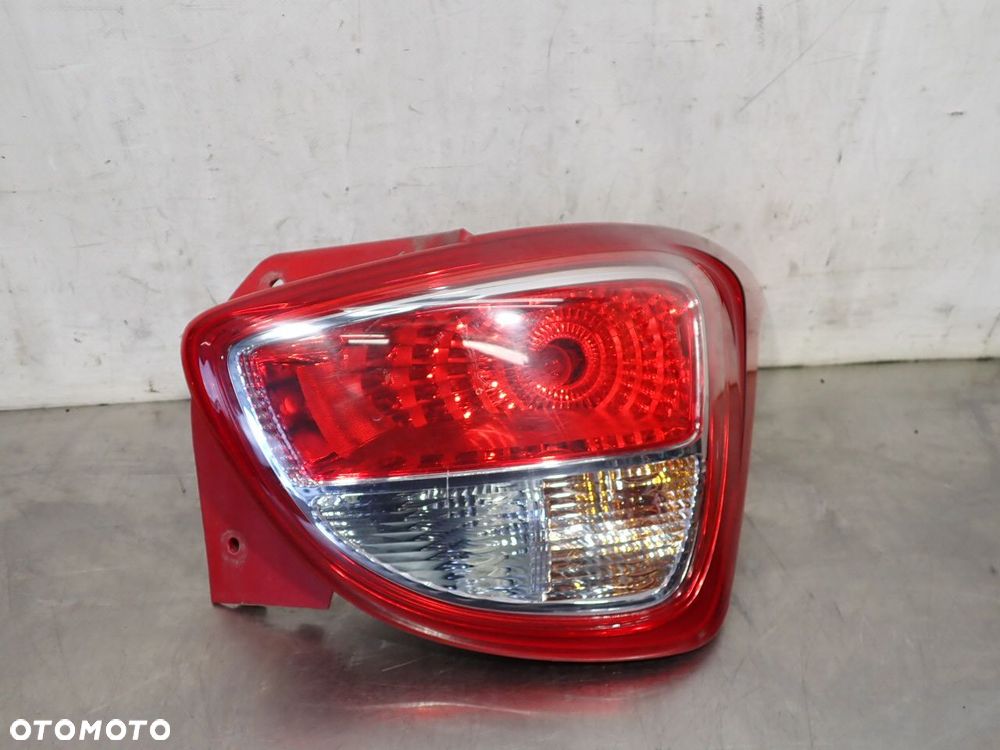 LAMPA PRAWA TYLNA HYUNDAI I10 II  92402-B9000 - 1