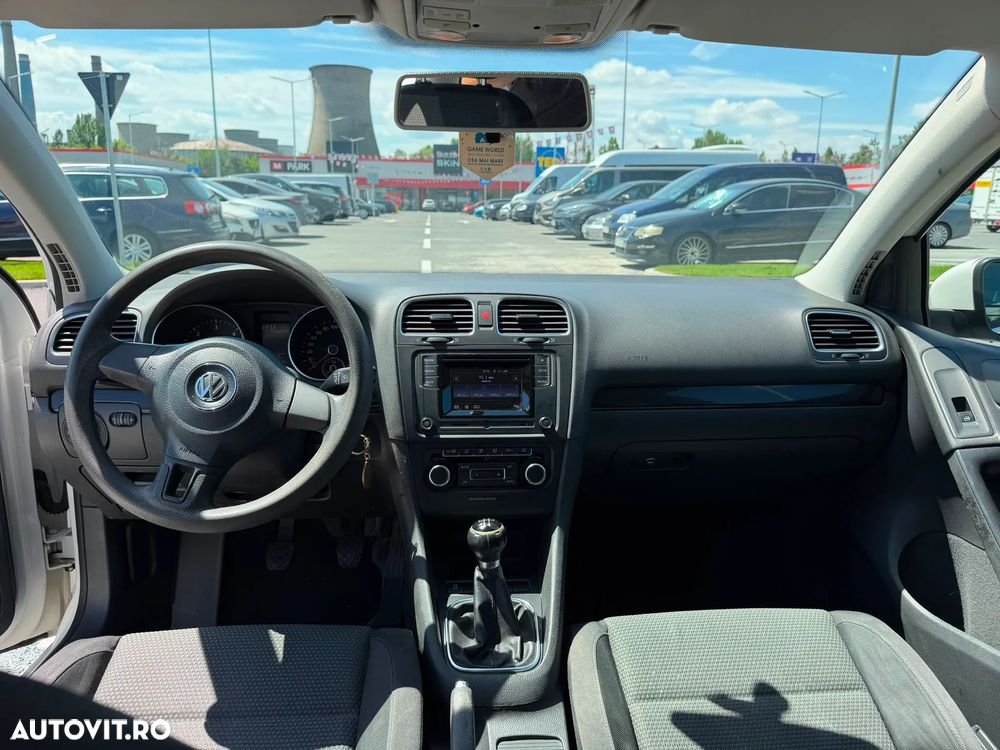 Volkswagen Golf 1.6 TDI DPF Comfortline - 10