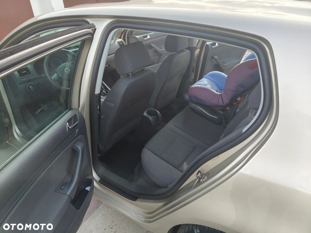 Volkswagen Golf - 9