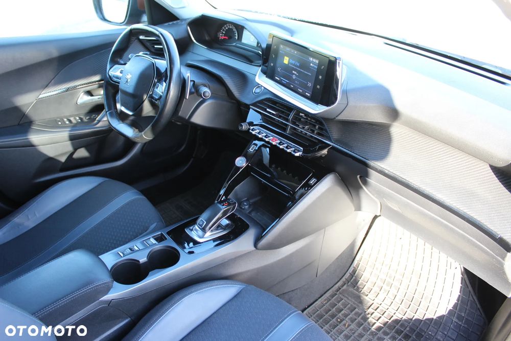 Peugeot 2008 1.2 PureTech Allure S&S EAT8 - 9