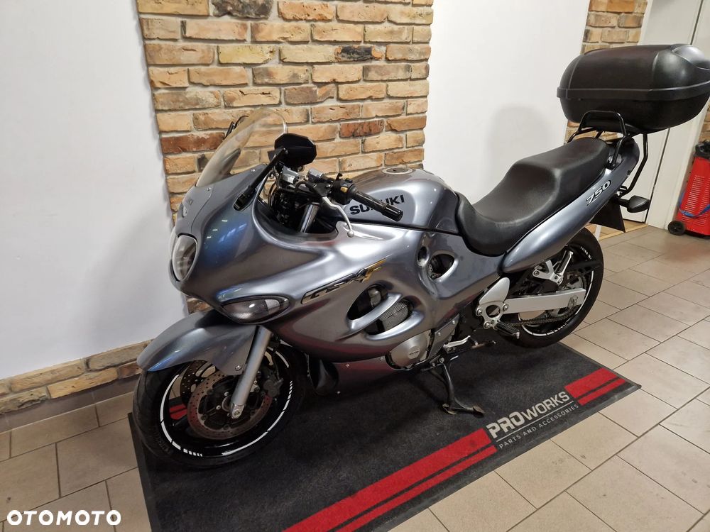 Suzuki GSX-F - Katana - 26