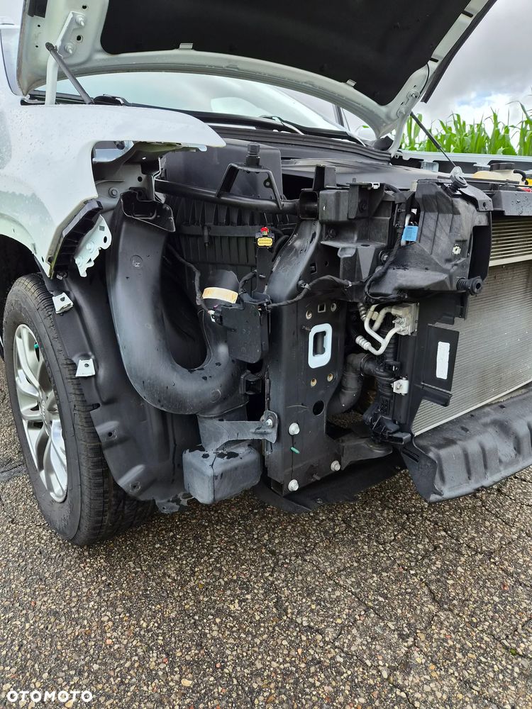 Jeep Cherokee - 10