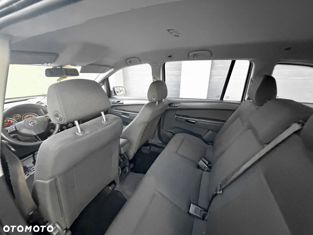 Opel Zafira 1.8 Cosmo EU5 - 18