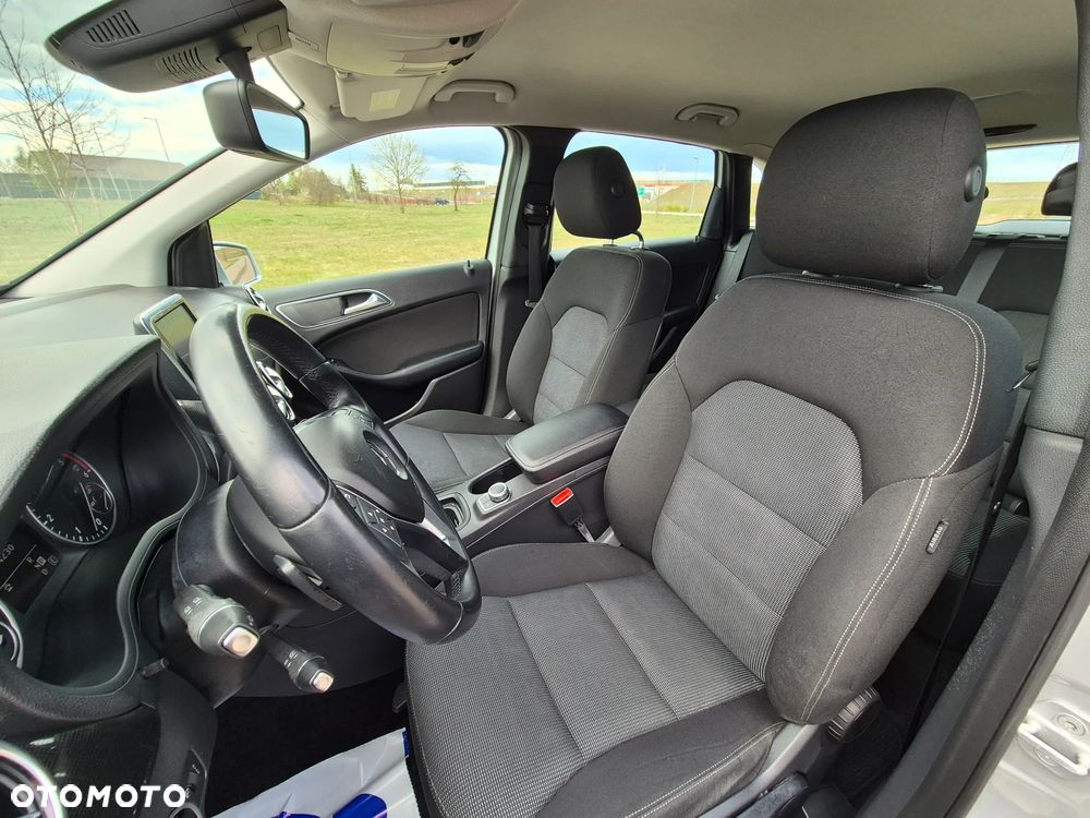 Mercedes-Benz Klasa B 180 CDI (BlueEFFICIENCY) 7G-DCT - 27