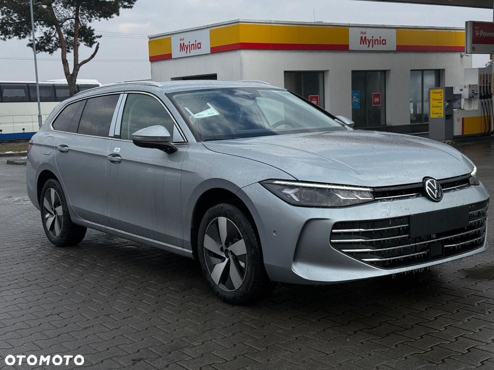 Volkswagen Passat - 4