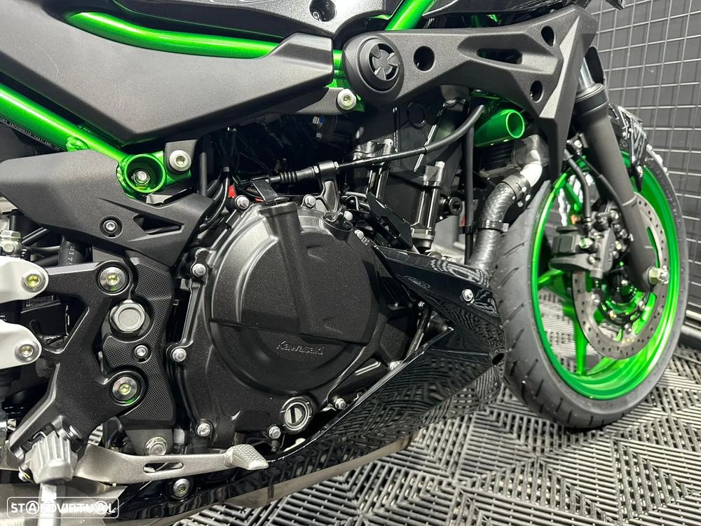Kawasaki Z 500 SE 2026 - 5