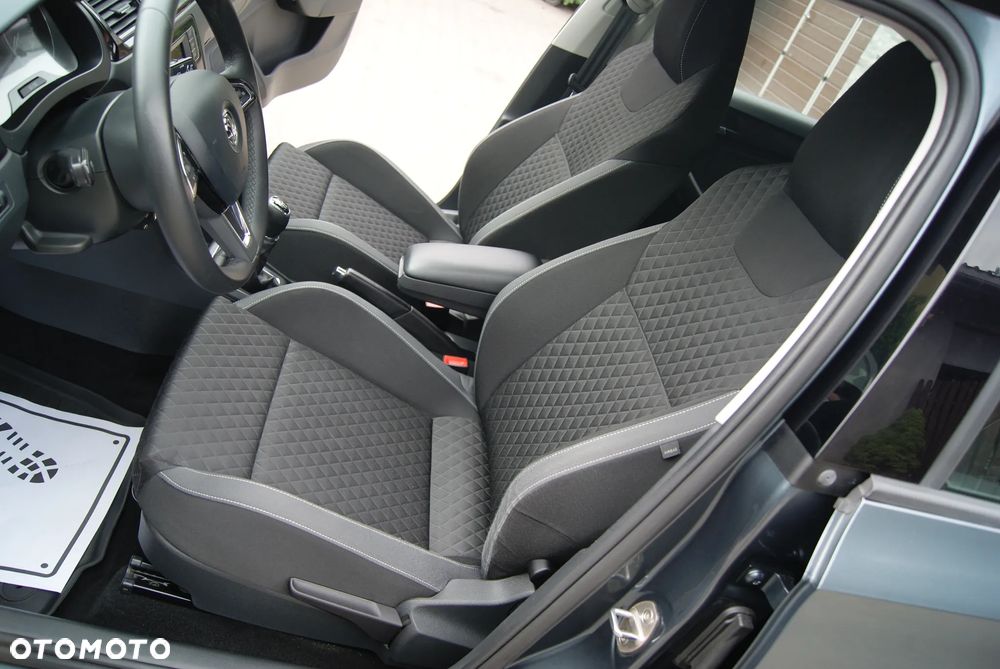 Skoda RAPID 1.2 TSI Style - 19
