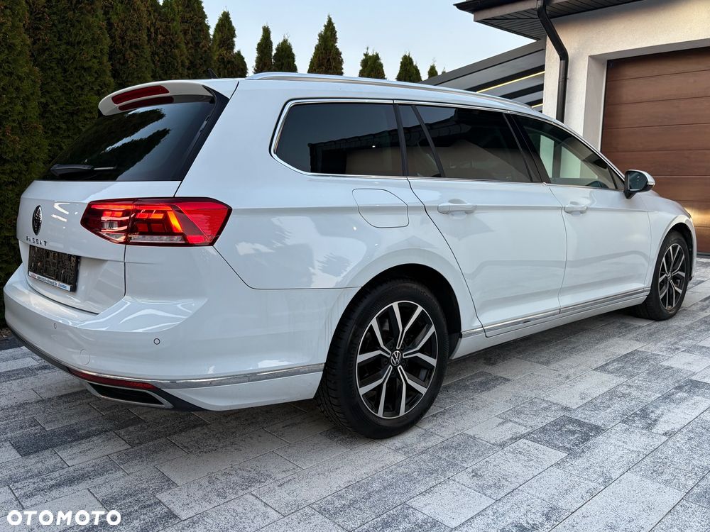 Volkswagen Passat Variant 2.0 TDI EVO Elegance DSG - 6