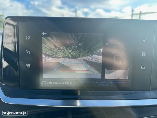 Peugeot 2008 1.5 BlueHDi Allure Pack - 10