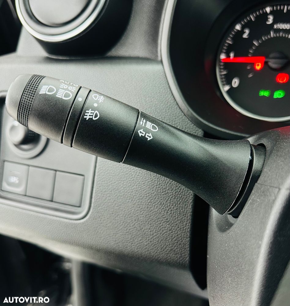 Dacia Duster TCe 90 2WD Essential - 29