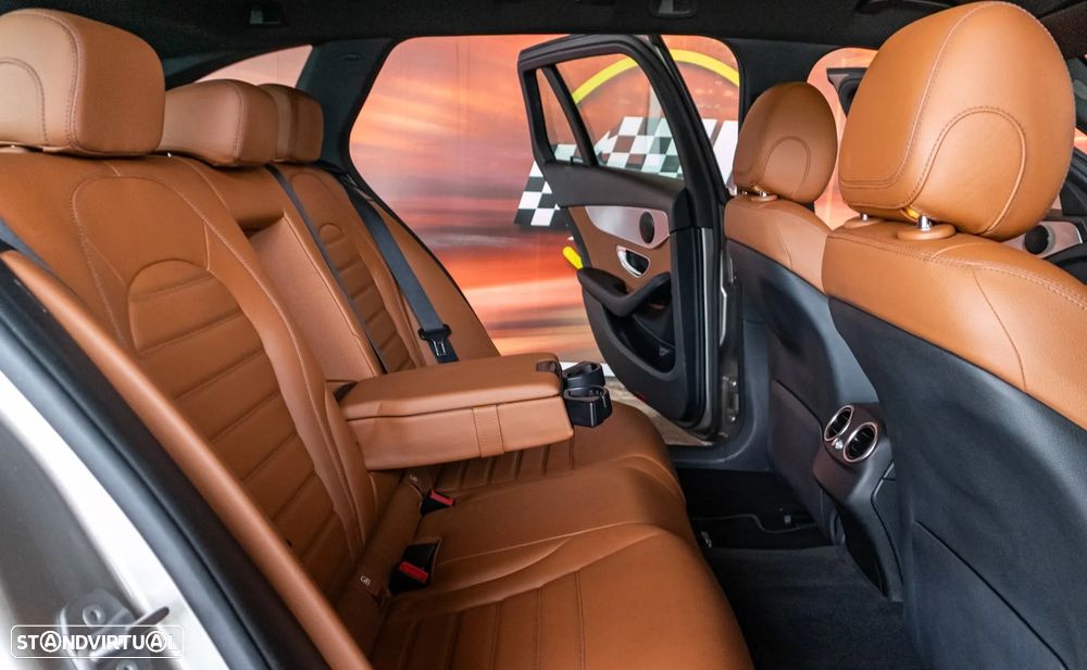 Mercedes-Benz C 220 d AMG Line - 26