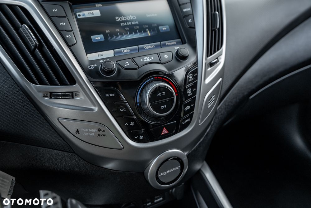 Hyundai Veloster 1.6 Premium - 25