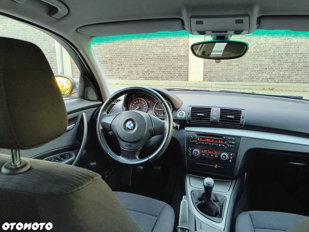 BMW Seria 1 118d - 8