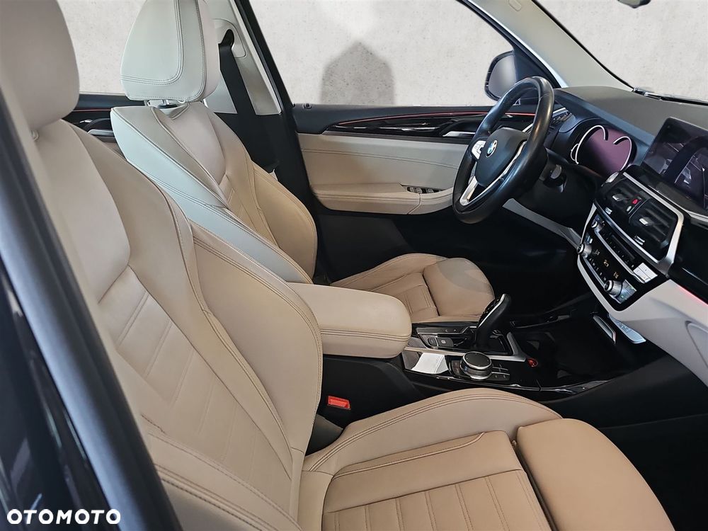 BMW X3 xDrive20d - 14