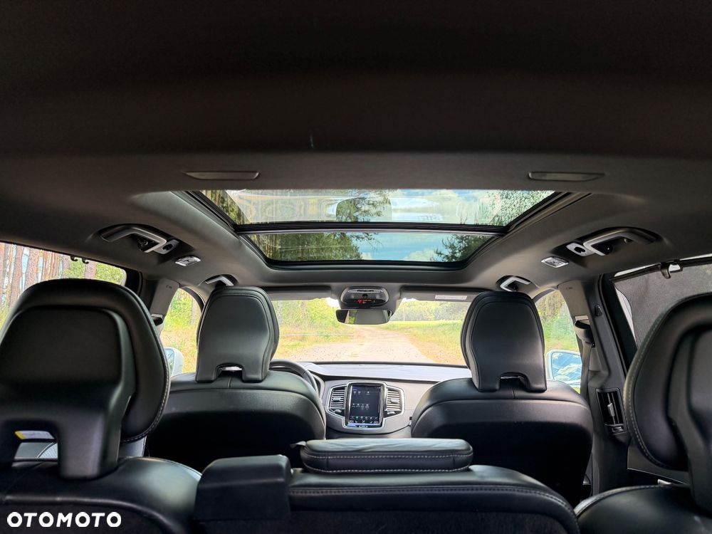 Volvo XC 90 D5 AWD Geartronic RDesign - 18