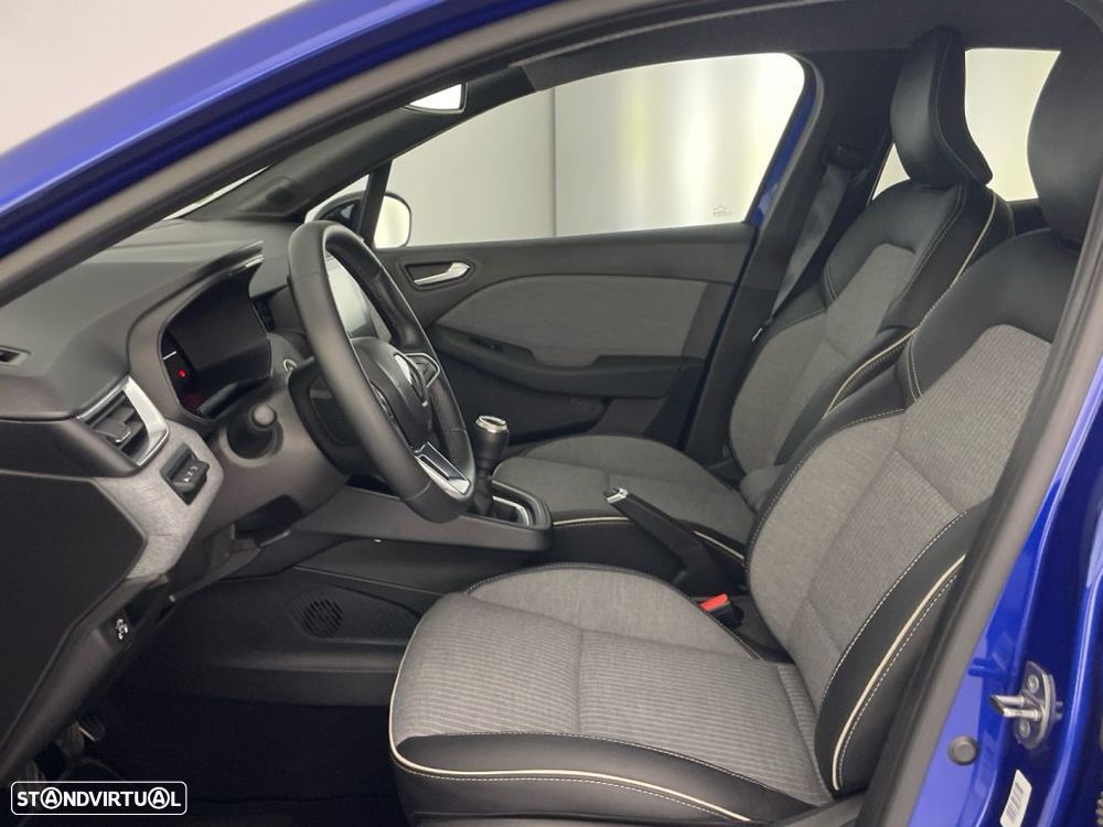 Renault Clio 1.0 TCe Techno Bi-Fuel - 11