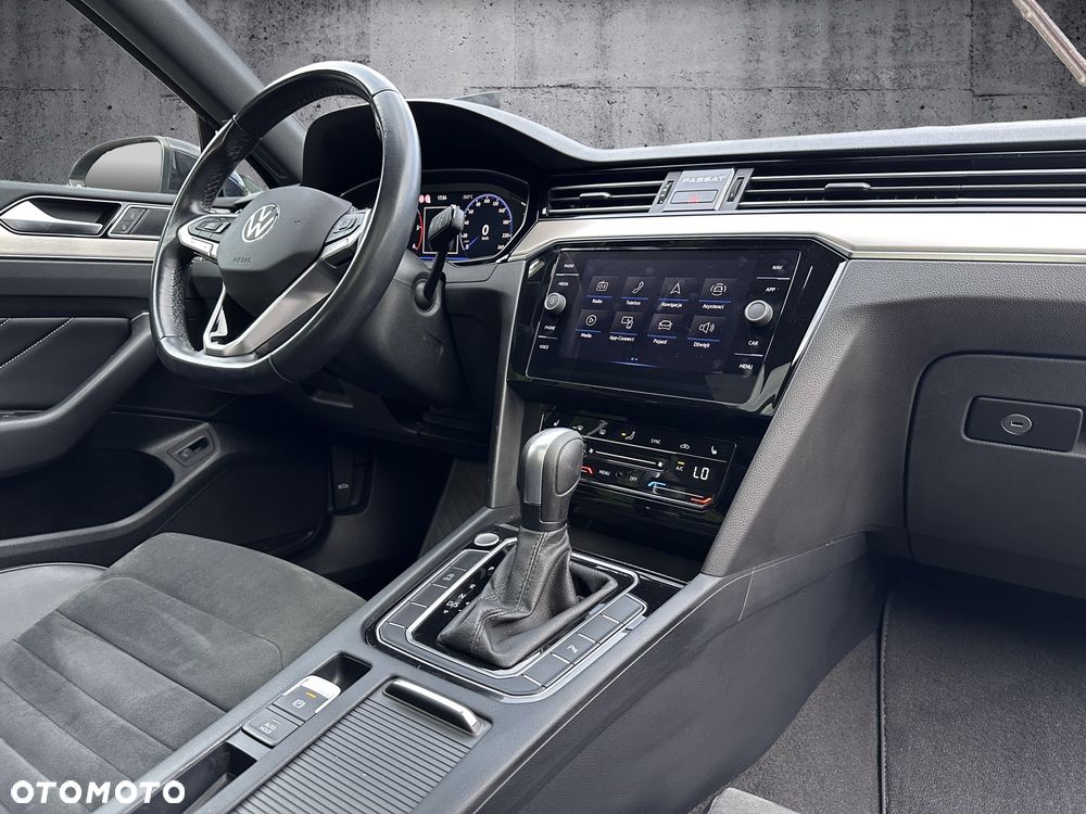 Volkswagen Passat 2.0 TDI EVO Elegance DSG - 11