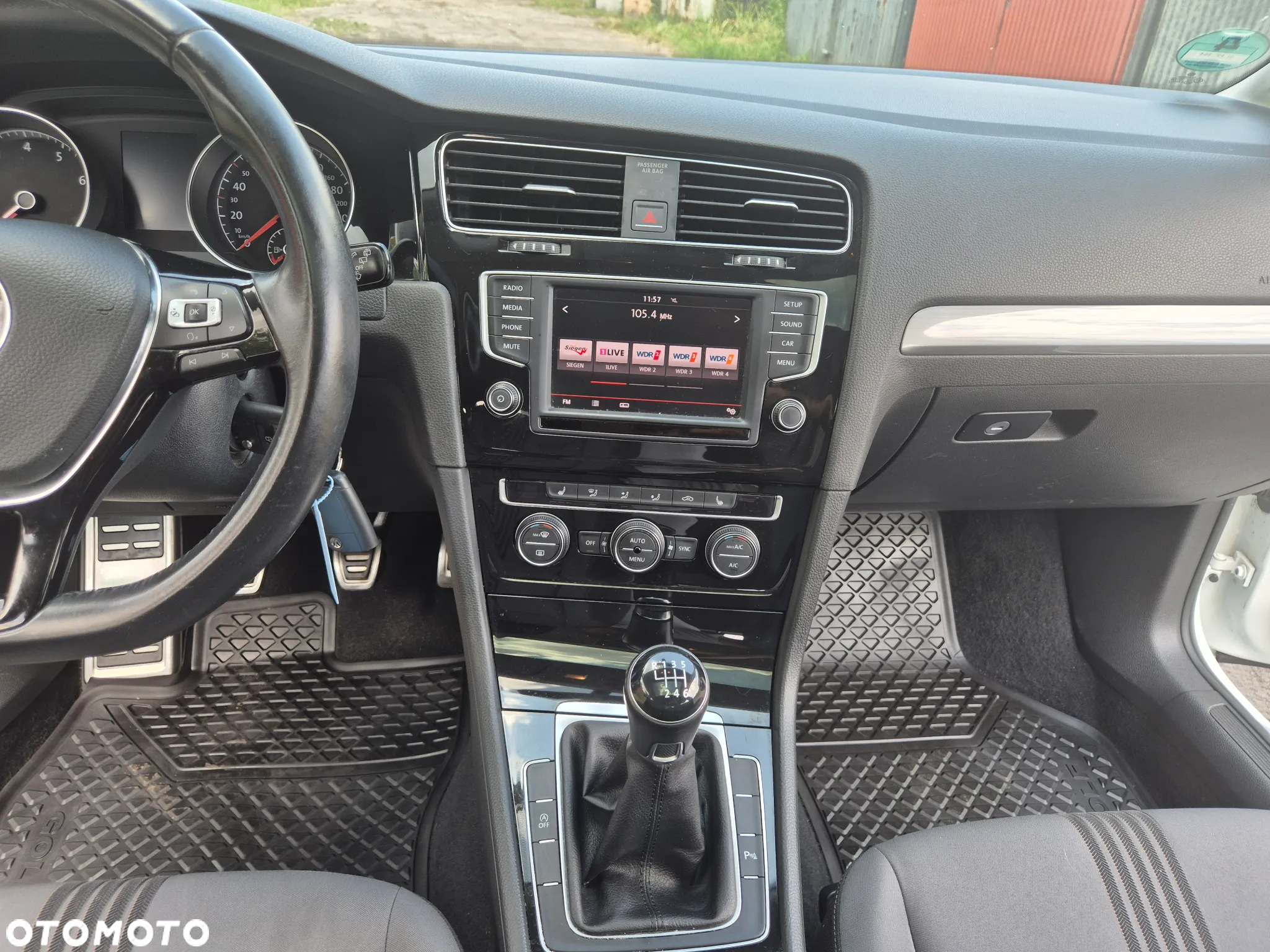 Volkswagen Golf 1.2 TSI BlueMotion Technology Allstar - 14