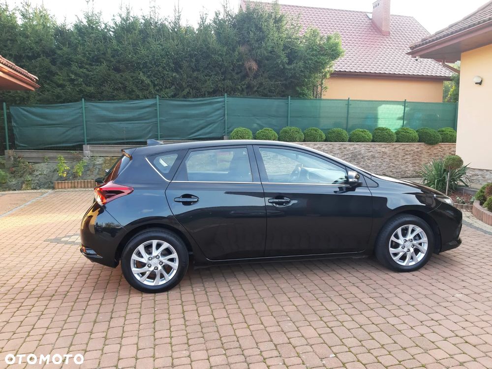 Toyota Auris - 6