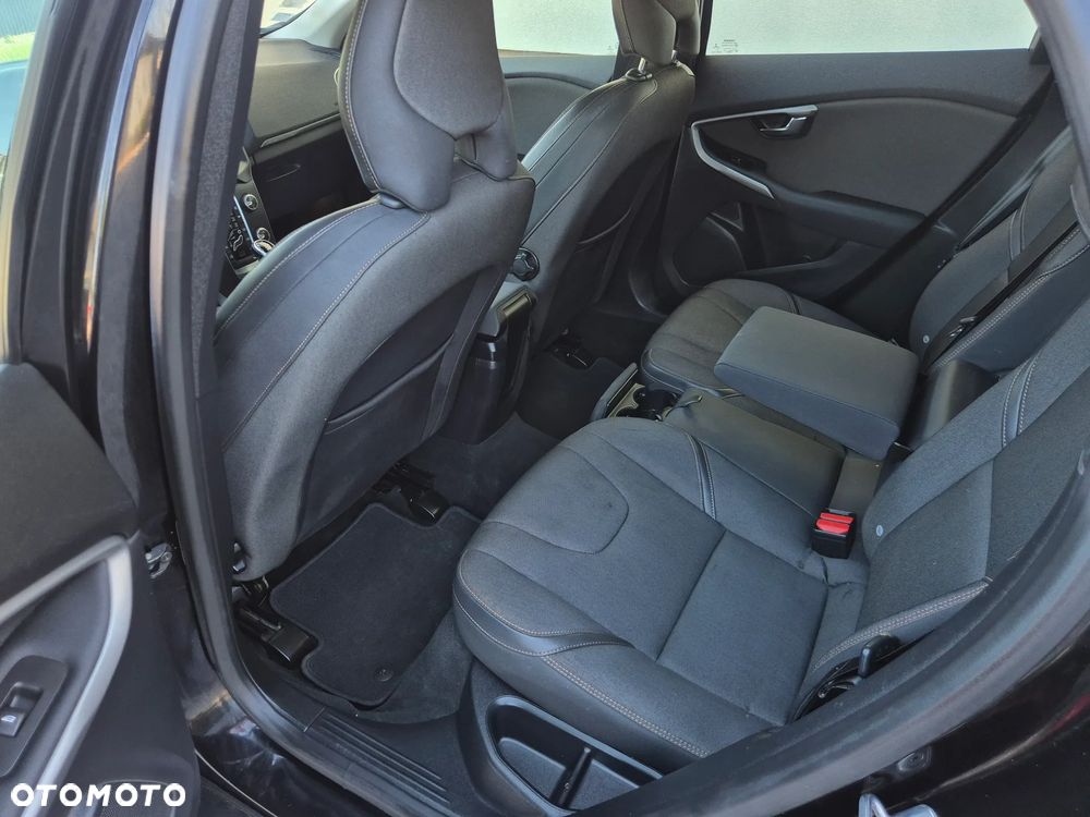 Volvo V40 D2 Drive-E SCR Inscription - 24