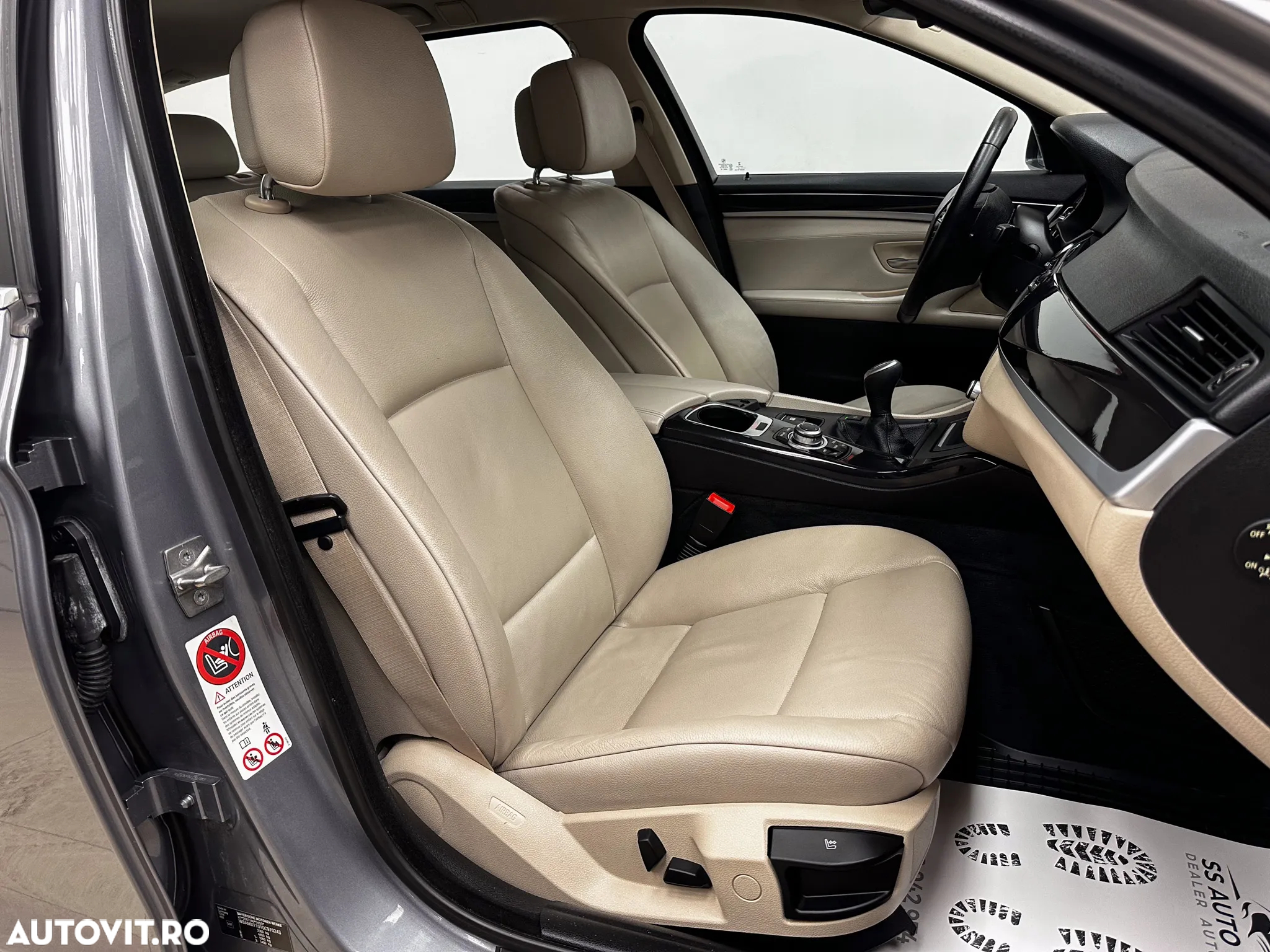 BMW Seria 5 520d Touring - 11