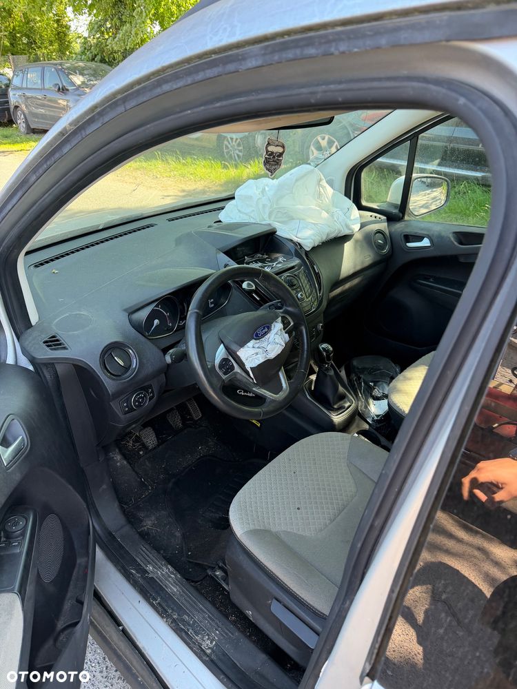 Ford Tourneo Courier 1.6 TDCi Titanium - 9