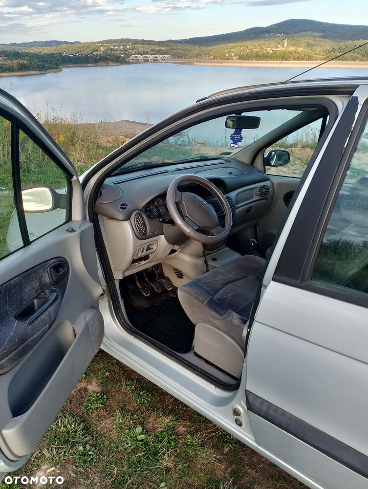 Renault Scenic 1.6 16V Alize - 2