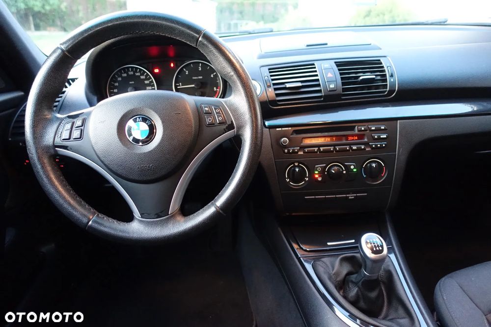BMW Seria 1 116d - 27
