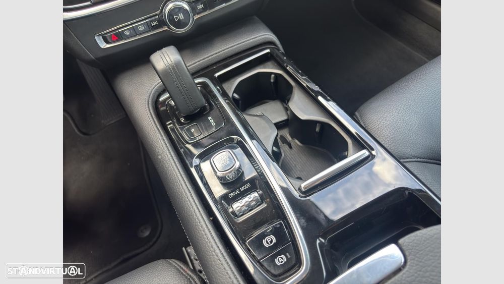 Volvo S90 2.0 T8 Momentum Plus AWD Geartronic - 12