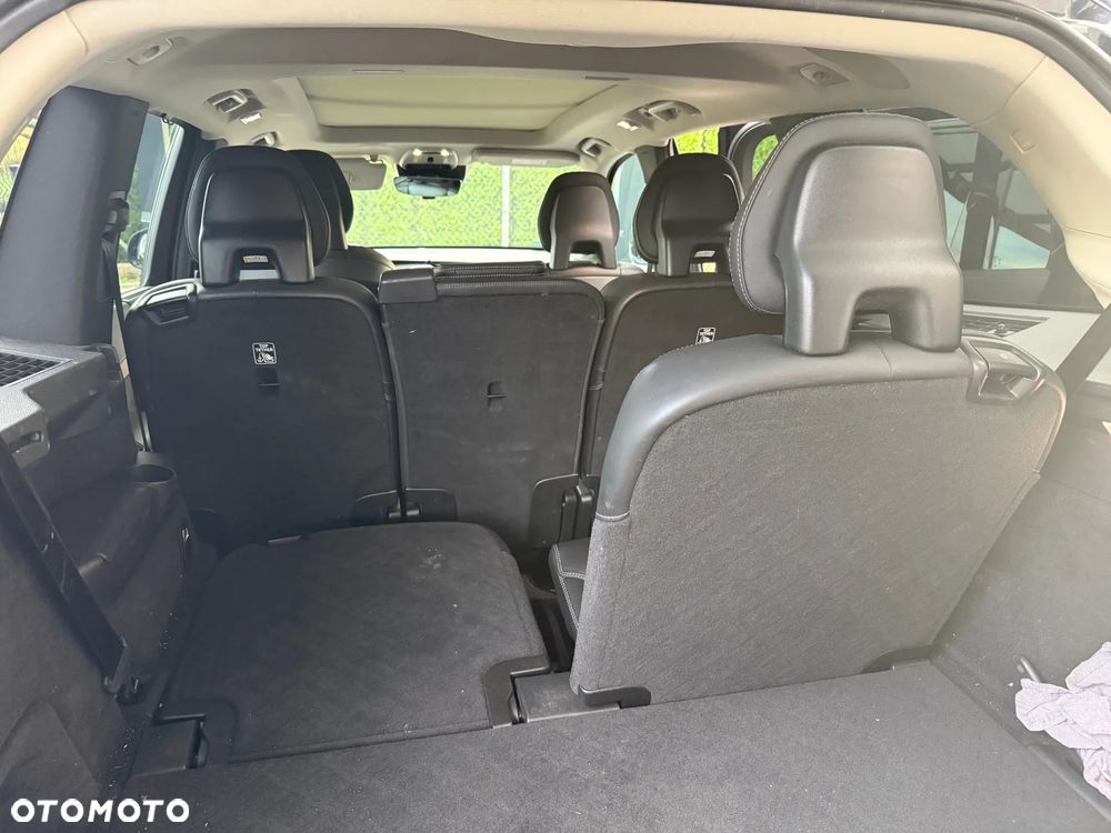 Volvo XC 90 - 8