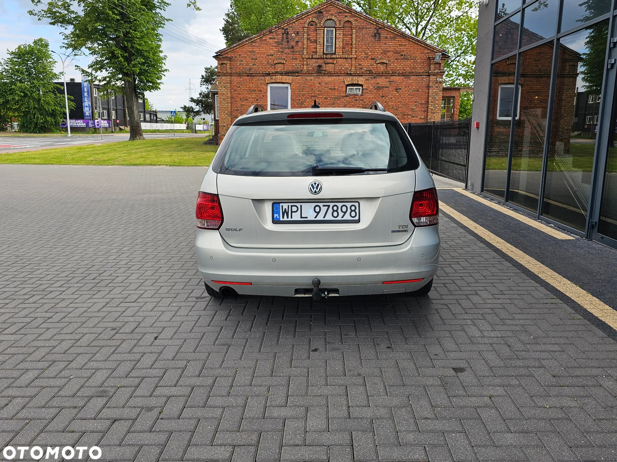 Volkswagen Golf VI 1.6 TDI Comfortline - 13