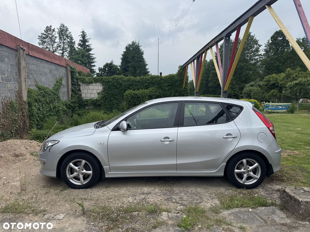 Hyundai i30 1.6 CRDi Comfort EU5 - 3