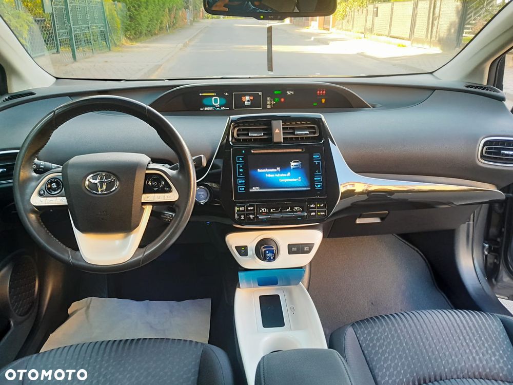 Toyota Prius - 15