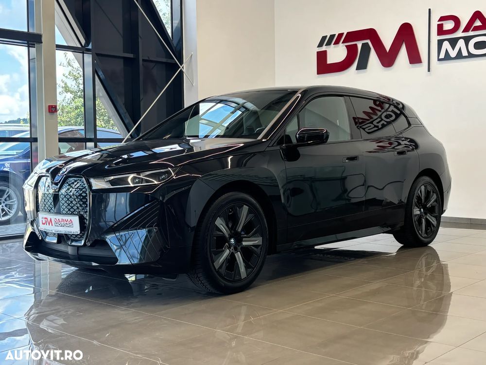 BMW iX - 4