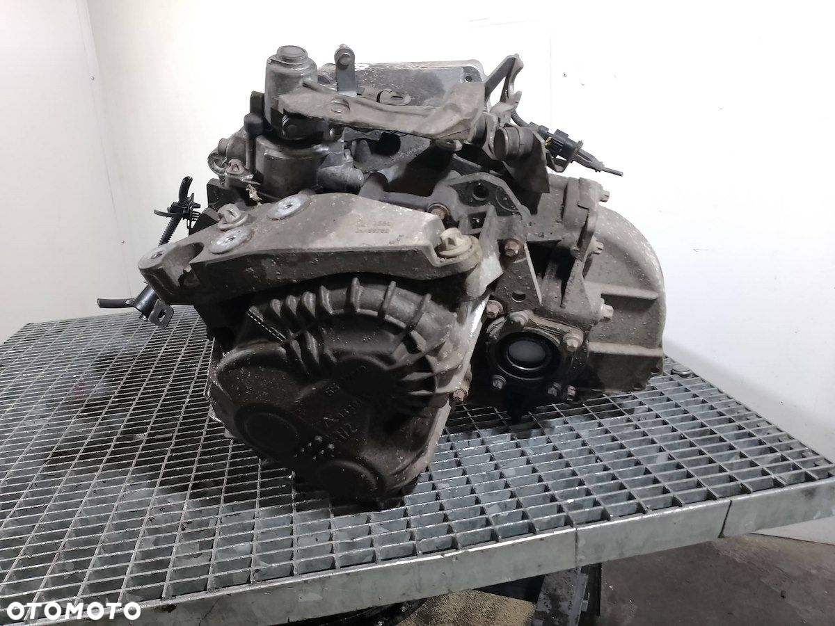 SKRZYNIA BIEGÓW MANUALNA OPEL ASTRA H M32   55192042 1.9 CDTI - 9