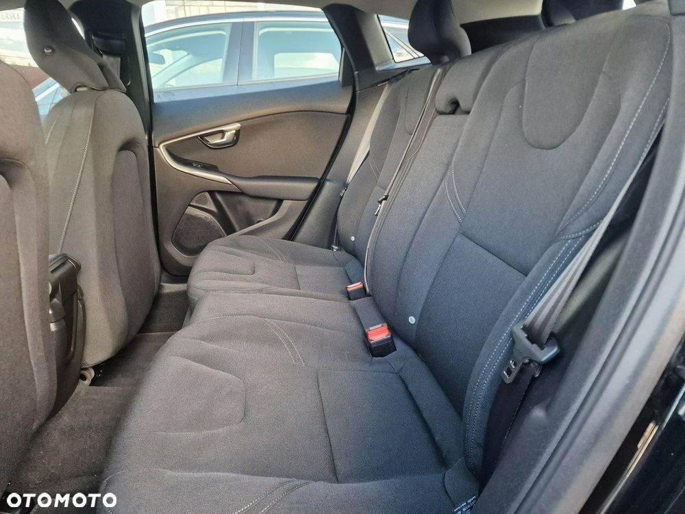 Volvo V40 T3 Kinetic - 19