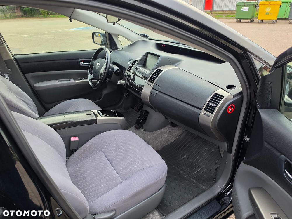 Toyota Prius 1.5 VVT-i Sol - 17