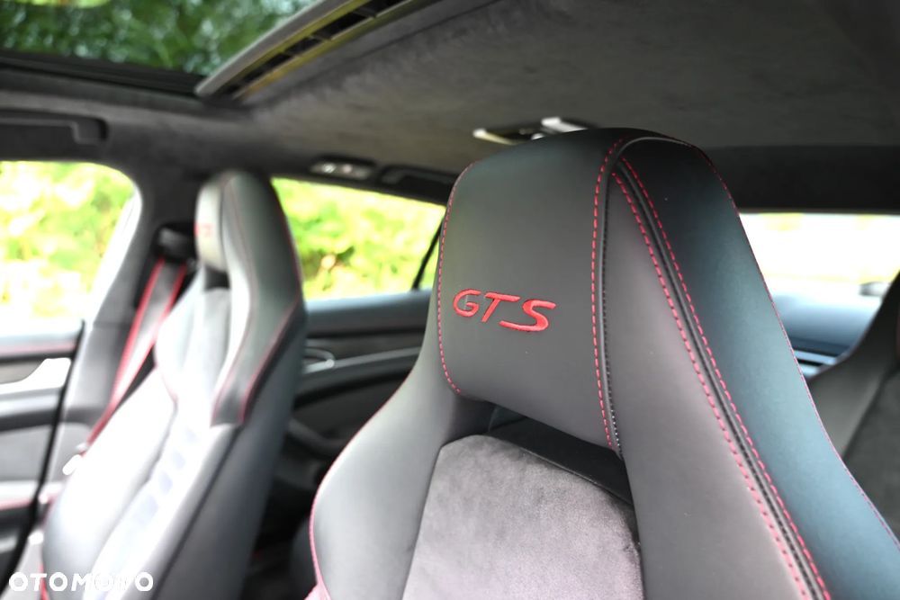 Porsche Panamera GTS PDK - 23