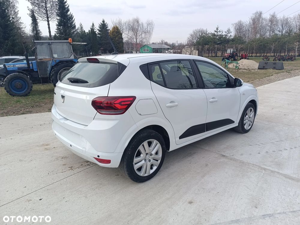 Dacia Sandero - 5