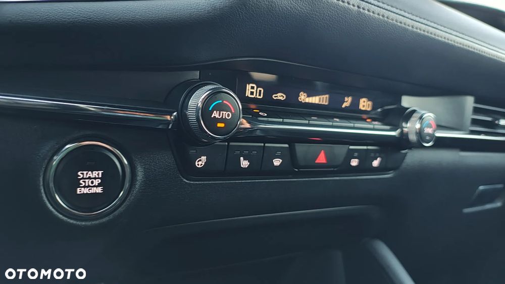 Mazda 3 e-SKYACTIV-G 2.0 M HYBRID - 20