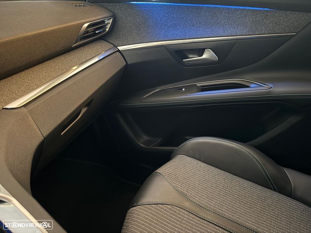 Peugeot 3008 1.6 Hybrid Allure Pack e-EAT8 - 12