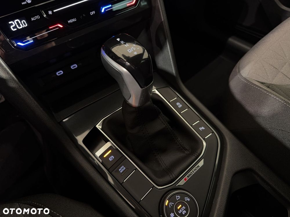 Volkswagen Tiguan - 28