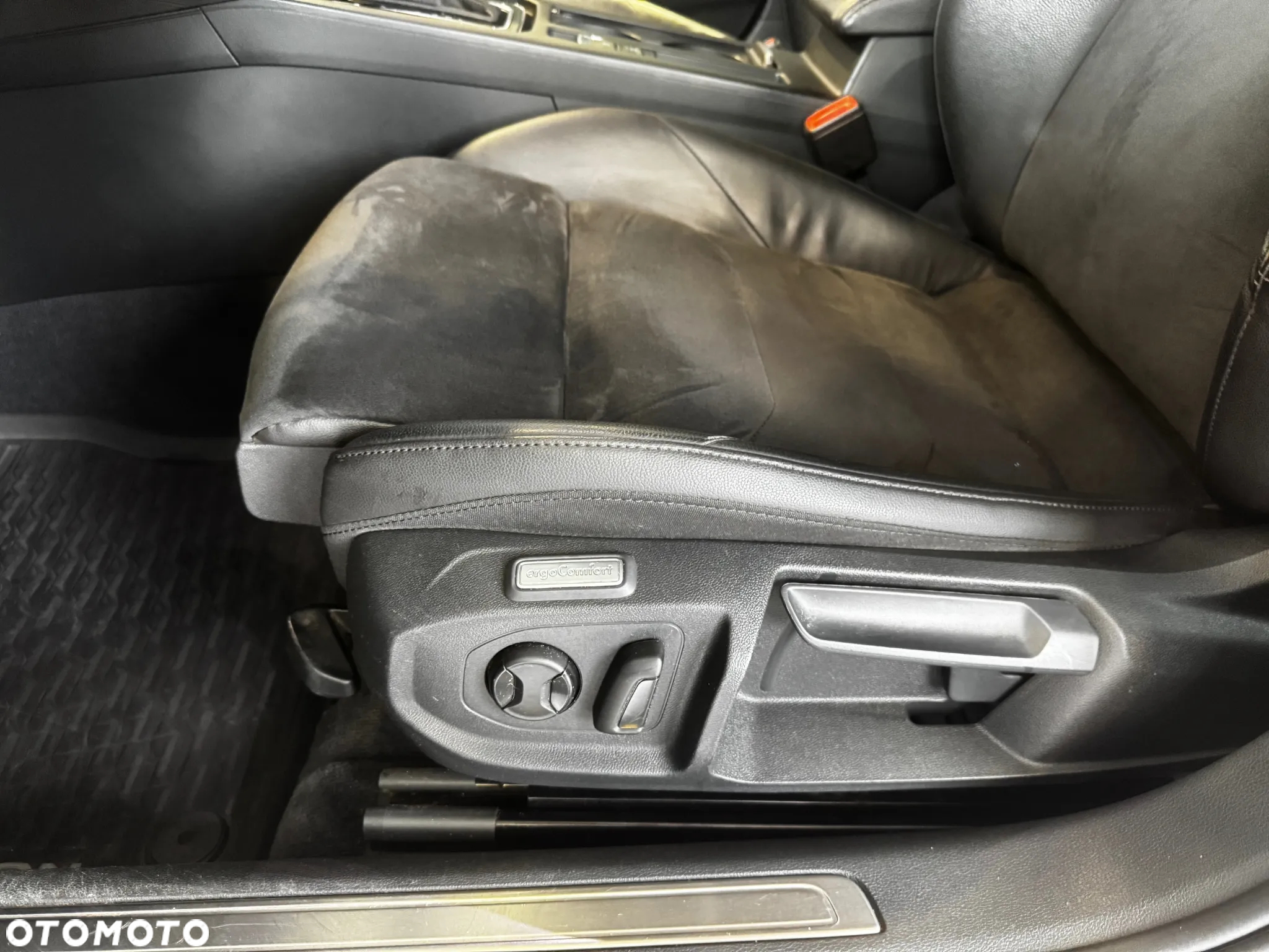 Volkswagen Arteon 2.0 TSI Essence DSG - 12