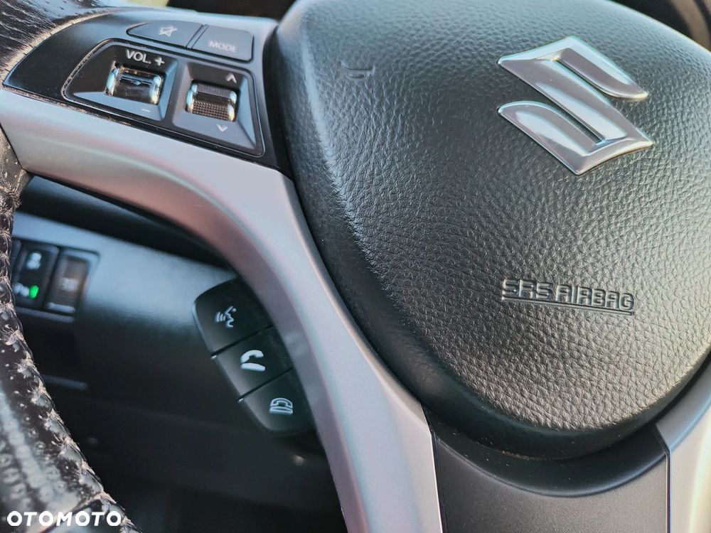 Suzuki Kizashi 2.4 4x4 CVT Sport - 22