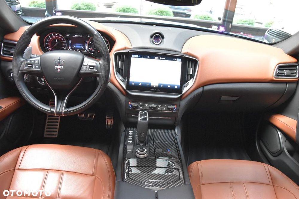 Maserati Ghibli MHEV GT - 8