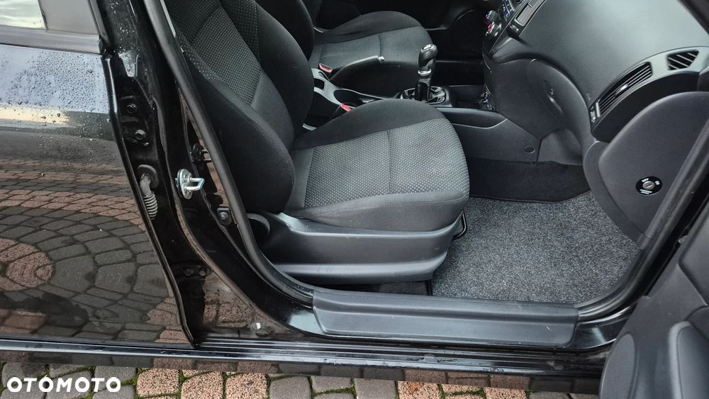 Hyundai i30 1.4 Comfort EU5 - 13